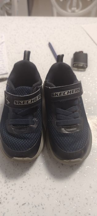 Adidași Skechers