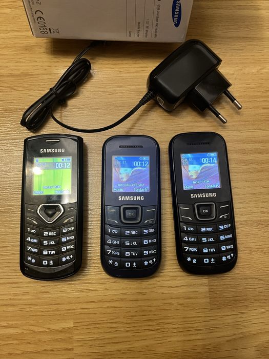 Lot 3 telefoane Samsung cu butoane