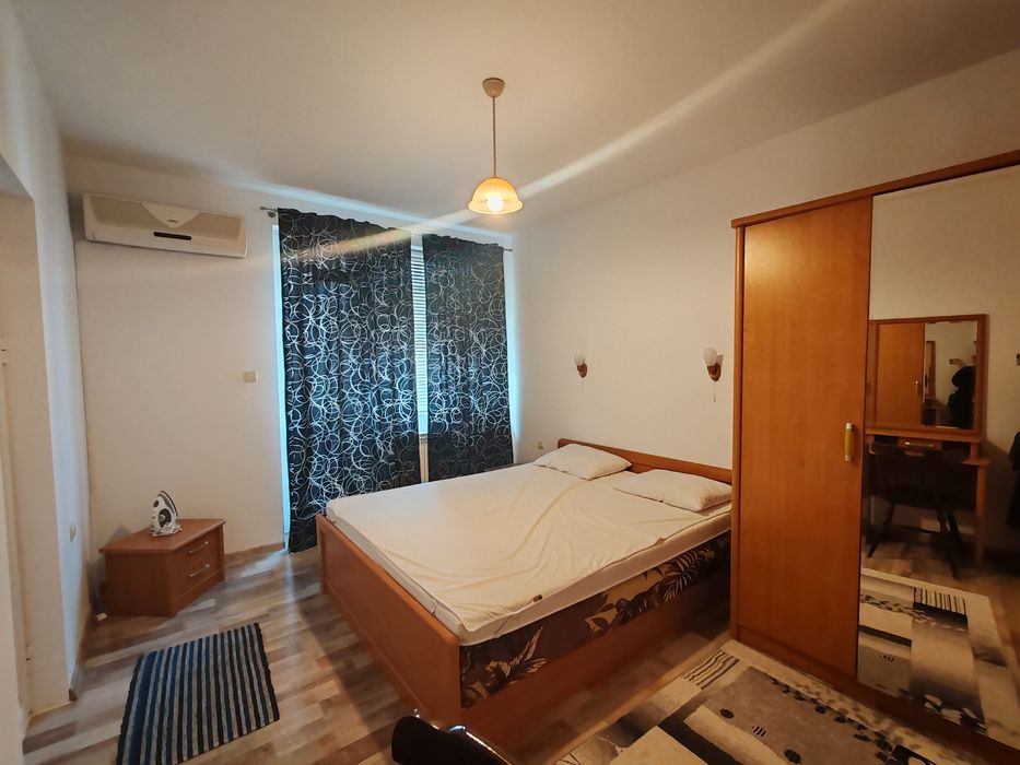 Дава се под наем Четиристаен апартамент в Бургас, Сарафово - 150 кв.м за 1097.01 € - Снимка #9