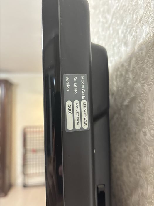 Телевизор от Samsung (LE32C450E1WXUA)