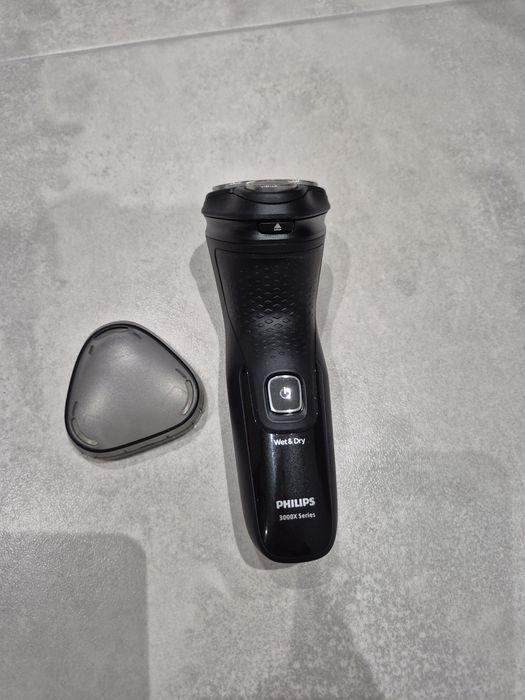 Елетрическа самобръсначка Filips