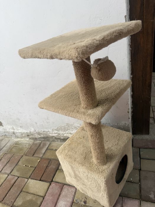 Продам кошачий домик