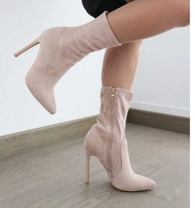 Дамски елегантни боти с ток 36-41 номер в ЧЕРНО и БЕЖОВО