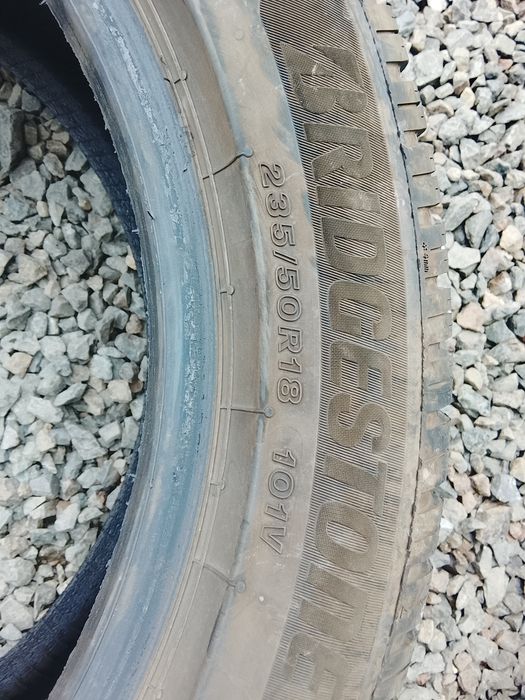 235 50 18. Bridgestone. An 2024
