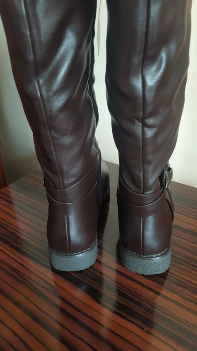 Сапоги новые на 37 размер женские до колена