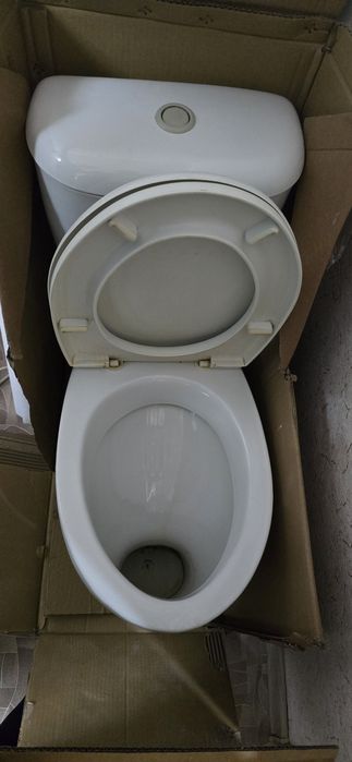 Продам унитаз самовывоз.