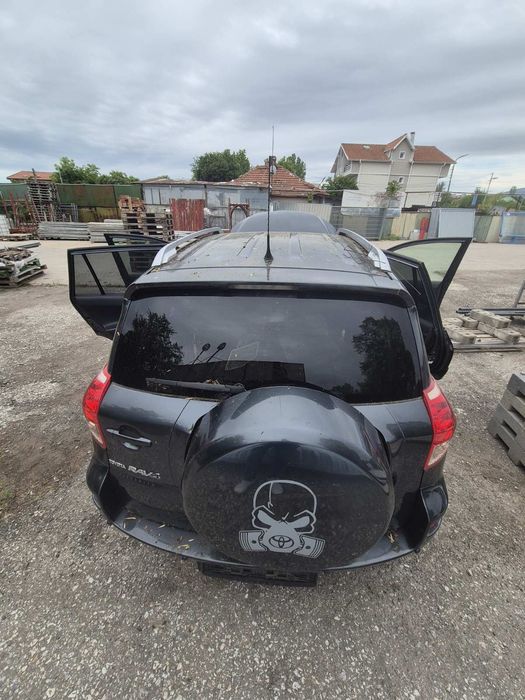 TOYOTA RAF 4 на части