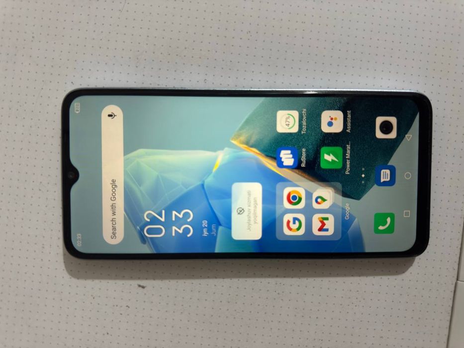 Infinix Hot 30 i telefon