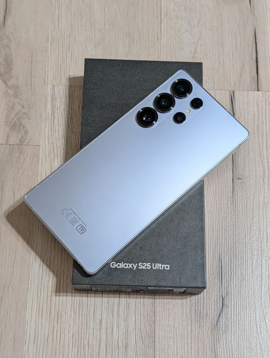Samsung S25 Ultra 256 gb Ram 12 5G EAC