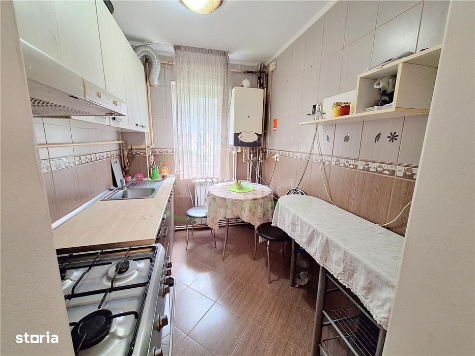 Apartament 2 camere semidecomandate, mobilat, zona Tic Tac