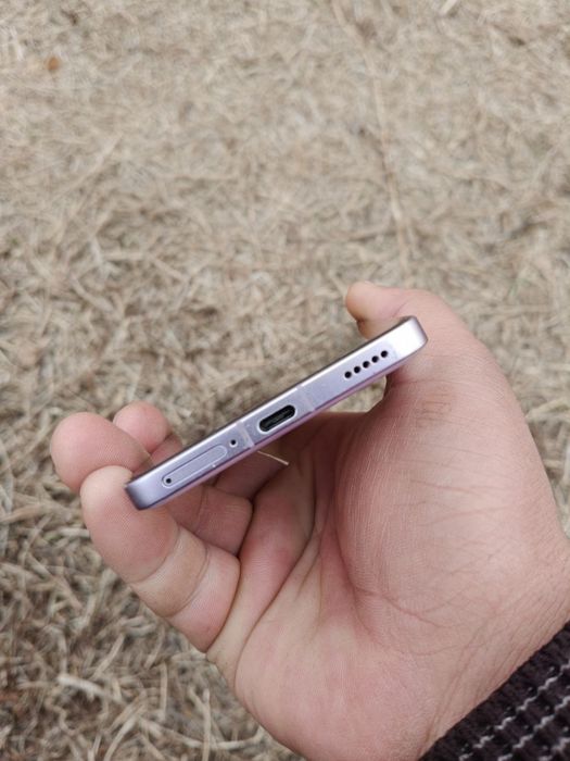 Redmi k70 12/256gb