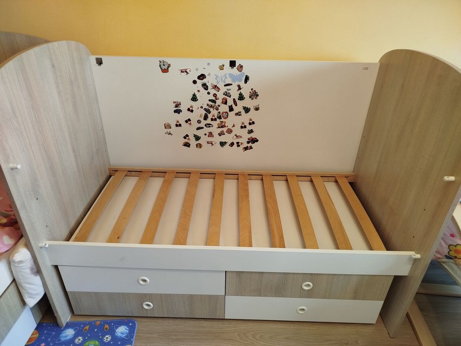 Детска кошара.  (2 бр. 70х140 cm ) + МАТРАЦИ