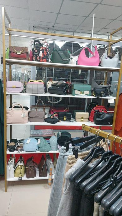 Продам стеллажи и рейлы