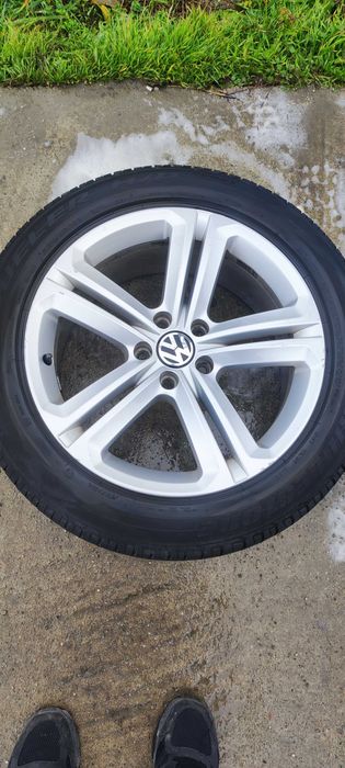 Set jante aliaj 18 cu anvelope de vara Bridgestone 235/50ZR18