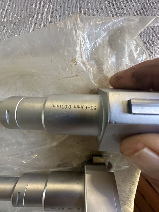 Дигитален триточков вътромер