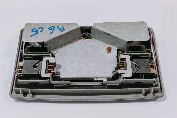 Plafoniera  4B0947303 Audi A6 4B/C5 seria