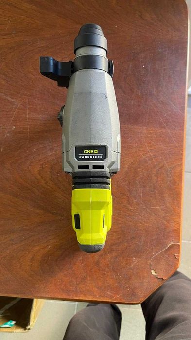 Rotopercutor Ryobi RSDS18BL 18V ONE+ , energie de impact 2, 5 J, capacitate de gaurire in beton 26 mm, mandrina SDS+
