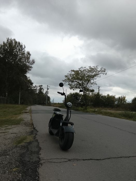 Vând scuter electric electric are ars controlarul și bordul in rest merge tot  îl vând urgent nu mai am ce face cu el