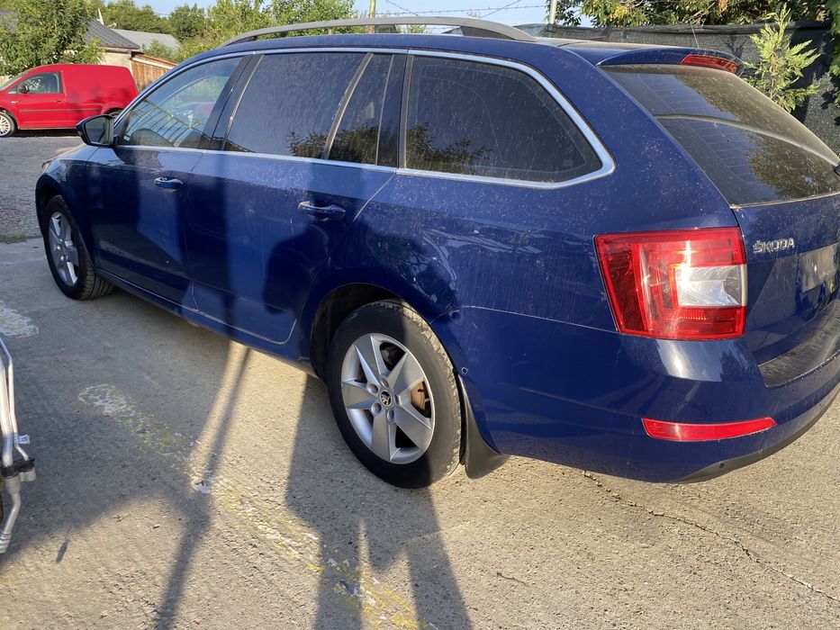 Bară față completă cu 6 senzori parcare  Skoda Octavia 3