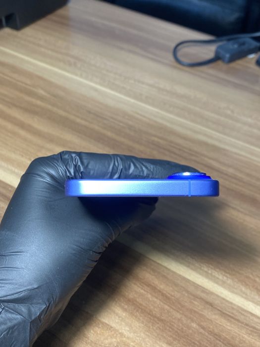 iPhone 16• 128 GB • Ultramarine