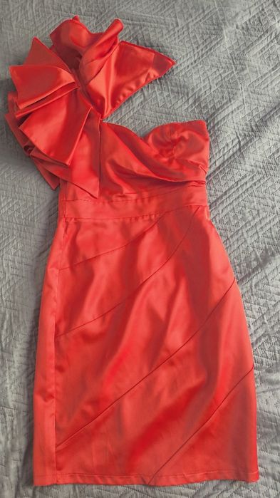 Официална червена рокля Lipsy London 36