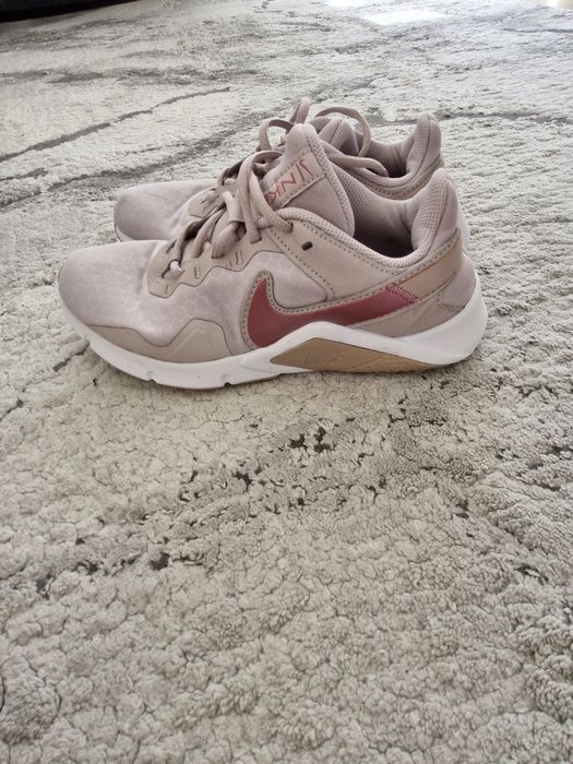 Дамски маратонки Nike