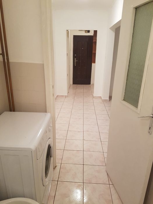 Închiriez ap. 2 camere decomandat cu lift B-dul Dacia 56mp