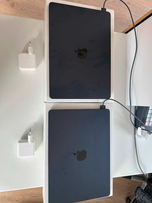 De vânzare 2 x Apple MacBook Air M2 8 GB RAM 256 GB SSD