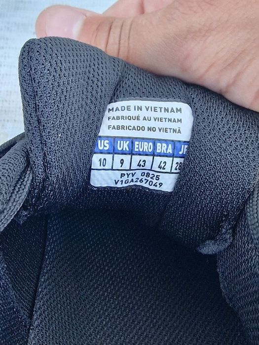 Обувки Mizuno 43 номер