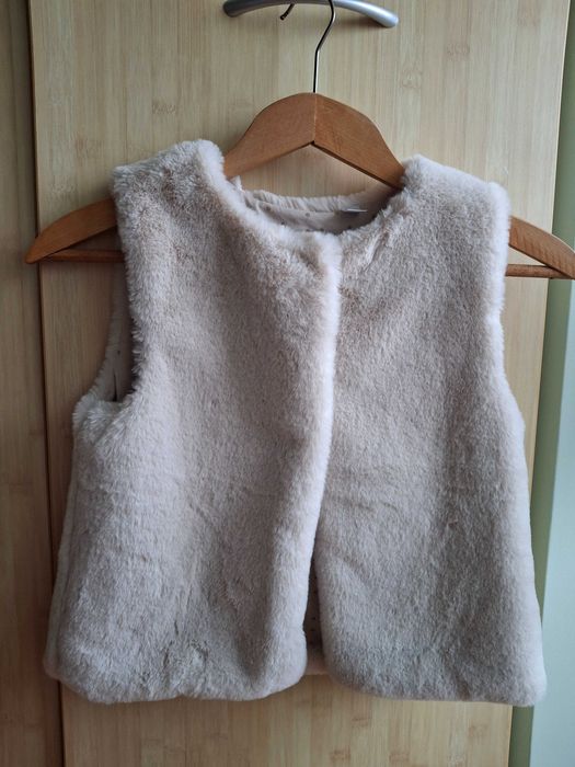 Пухкав елек okaidi за момиче 140 см