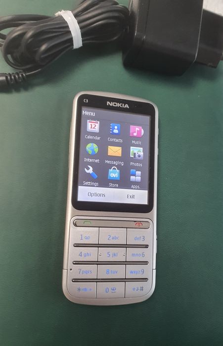 Vând Nokia C3 impecabil.Pret 220 ron