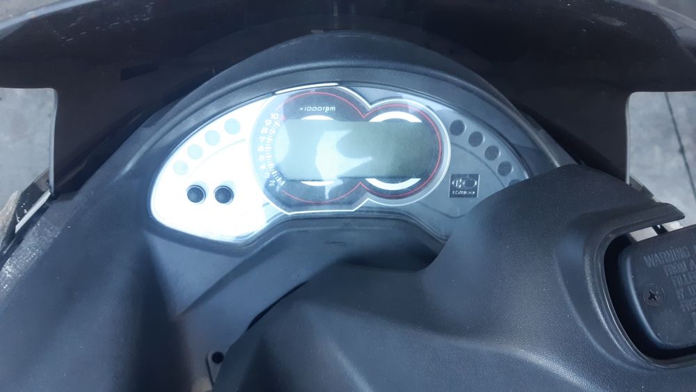 Скутер Кимко (Kymco K-XCT 300i)-на части