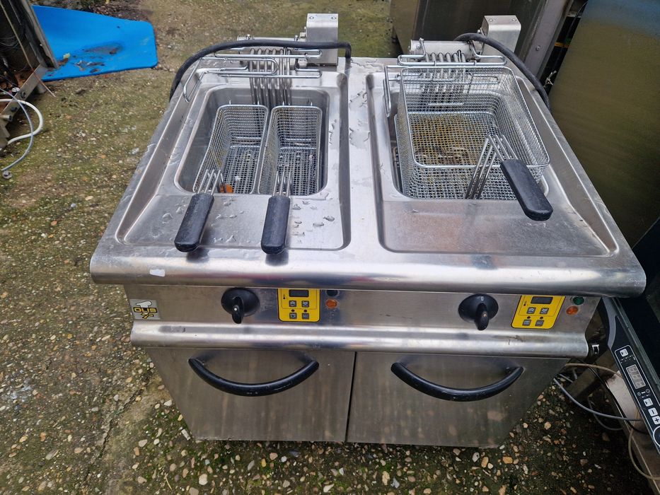 Cuptor electric cu convectie,  aparate de gatit electrice