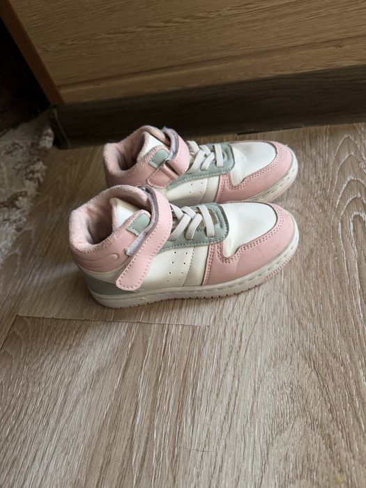 Обувь на девочку 28 размер