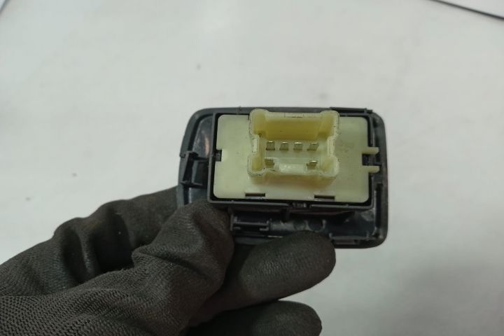 Buton geam electric Dacia Logan 2 (facelift)  [din 2017 pana  2020] seria