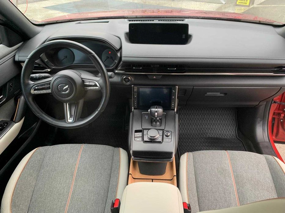 Schimb/vand cu panouri solare+baterii Mazda MX30 si Mercedes GLC