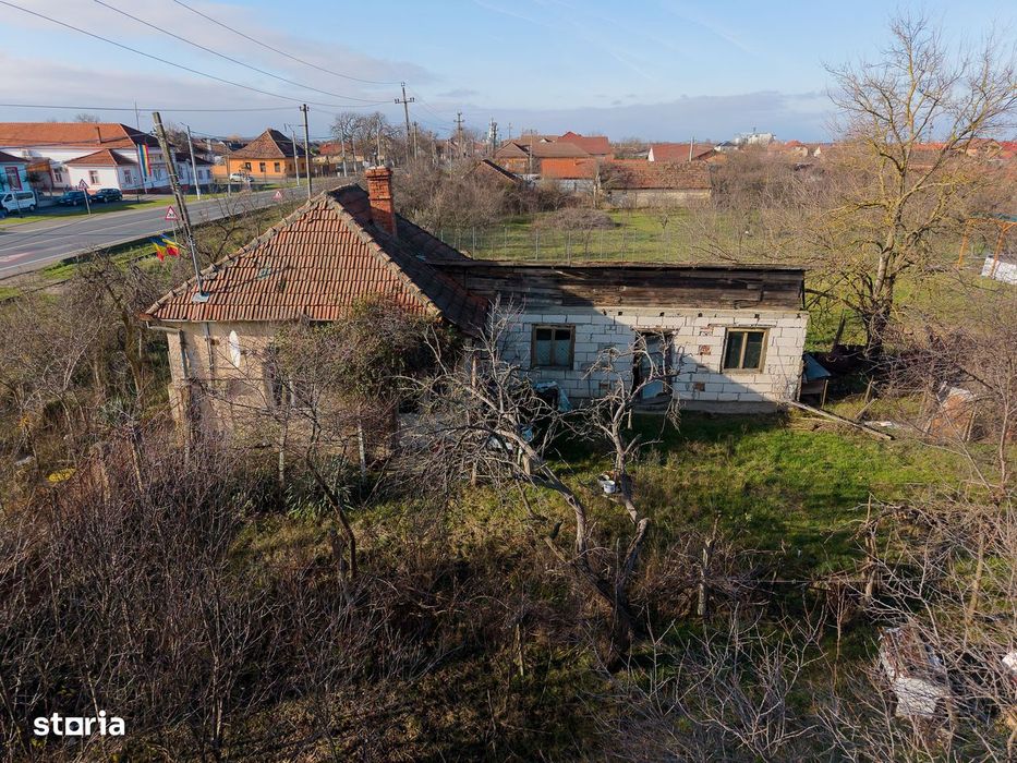 Casă – Teren intravilan