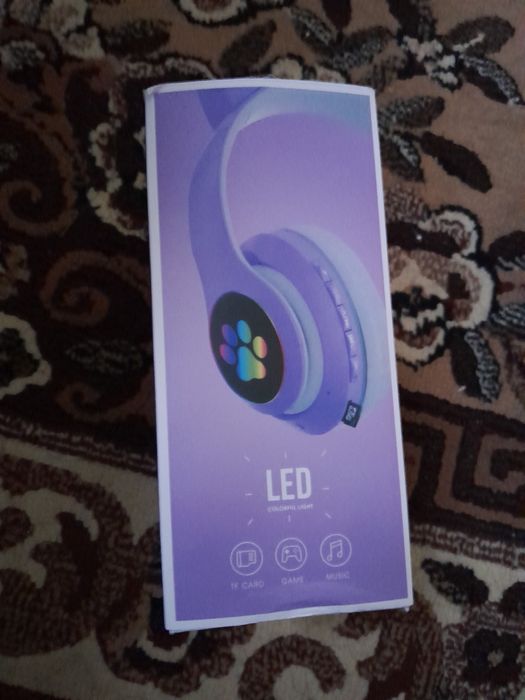 Продам наушник без проводной !