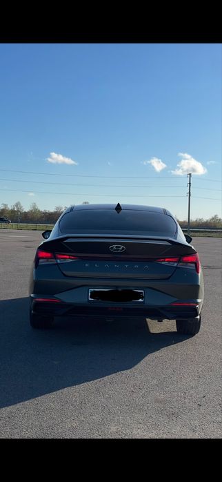Продам сойлер Elantra