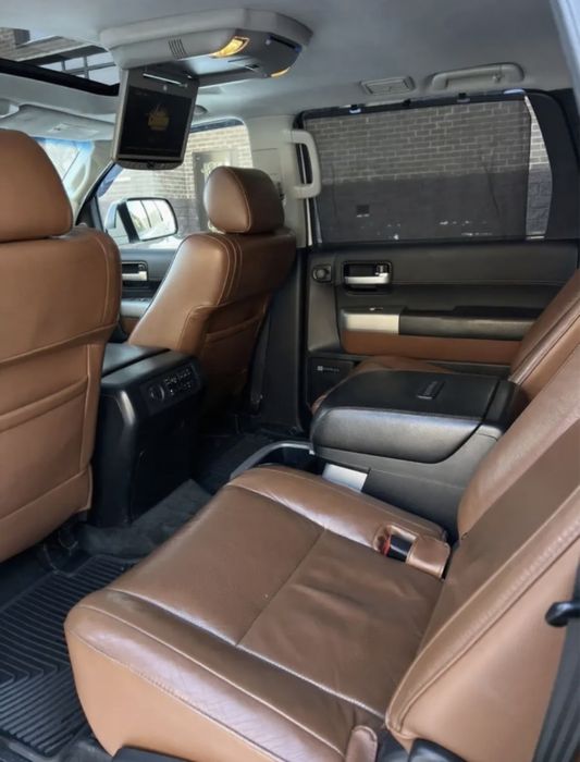 Продам Toyota Sequoia 2008