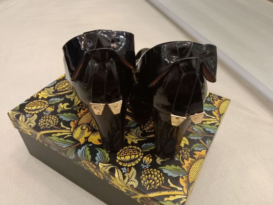 Лакированный размер 38