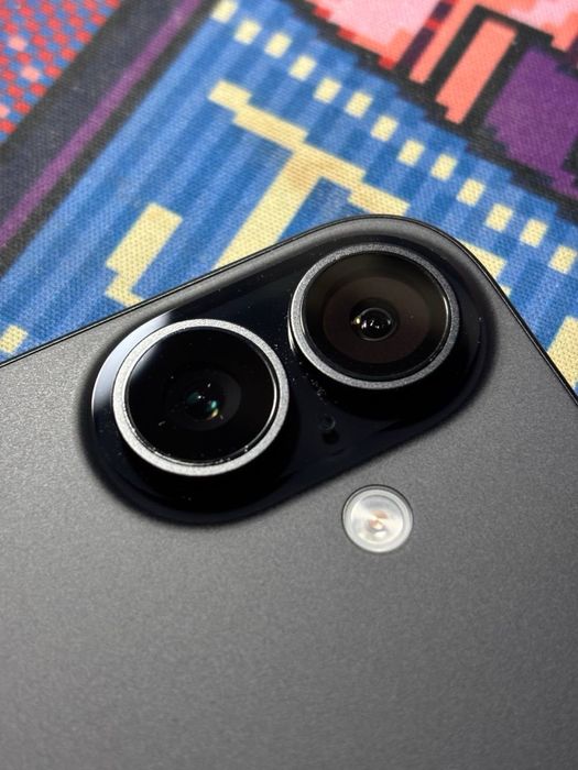 Iphone 16 256gb 100% акб