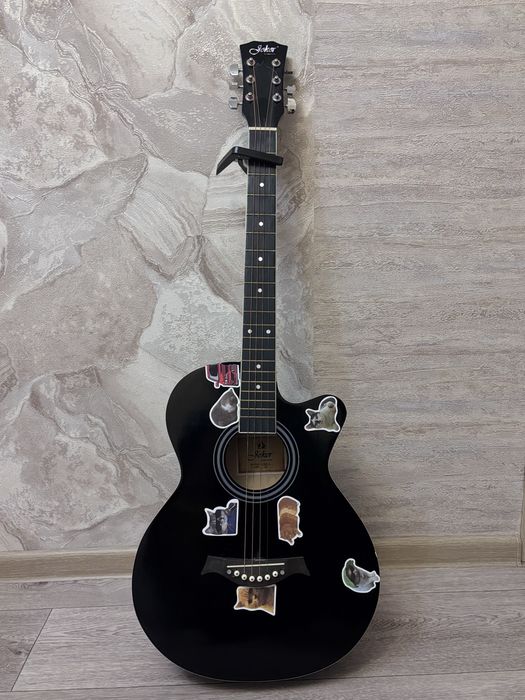 Акустическая гитара