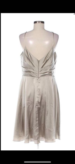 Много красива рокля ! 30 лв. размер Л