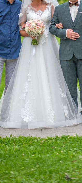 Vând rochie de mireasă