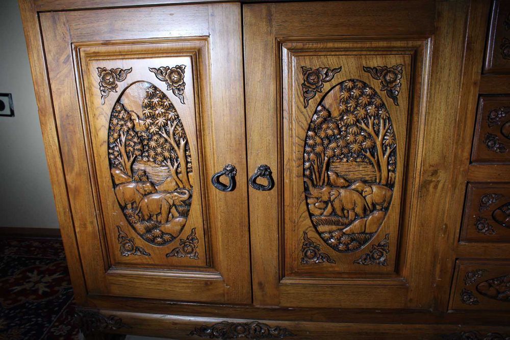 Мебели уникат от тиково дърво