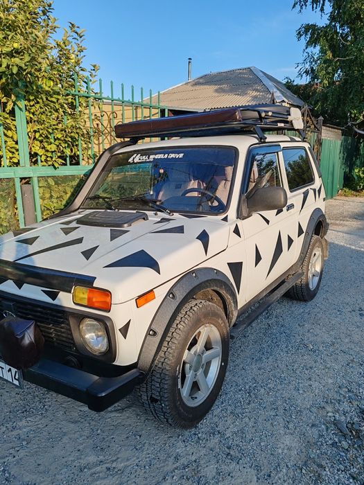 Нива Ваз Жигули.