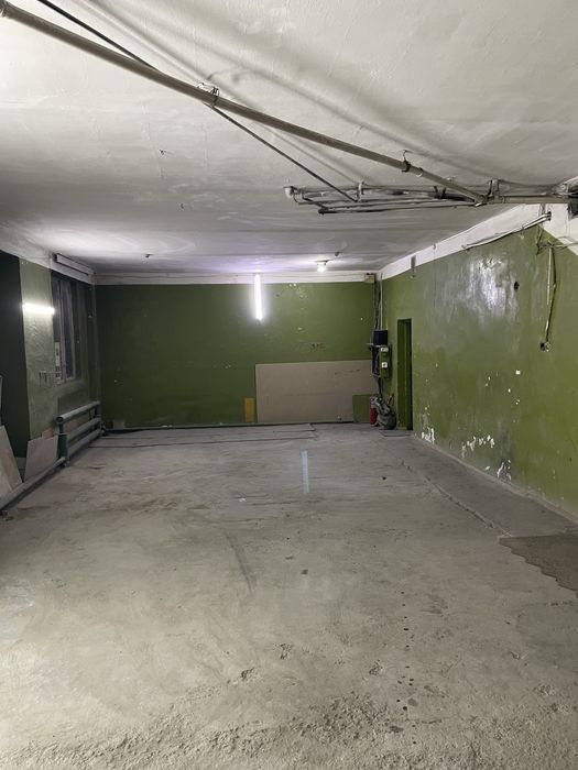 Бокс в аренду,туалет,душ все есть