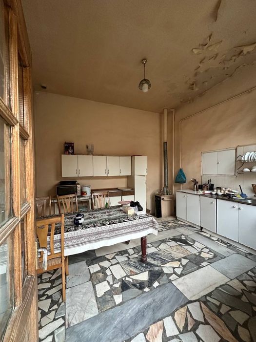 Hovli sotiladi 5.4 sotix Qoraqamish