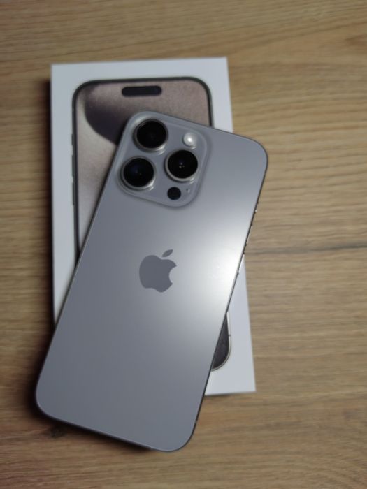 Iphone 15 Pro   Гаранционен! Като нов!